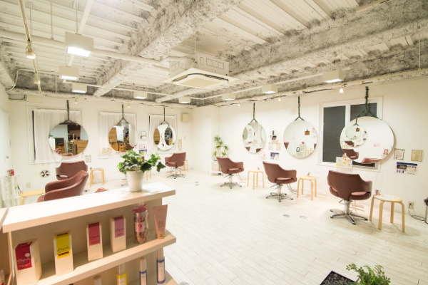 吉祥寺 美容院 美容室 Vi Dro ビードロ 駅から徒歩5分 吉祥寺 美容院 美容室 Vi Dro ビードロ 駅から徒歩5分